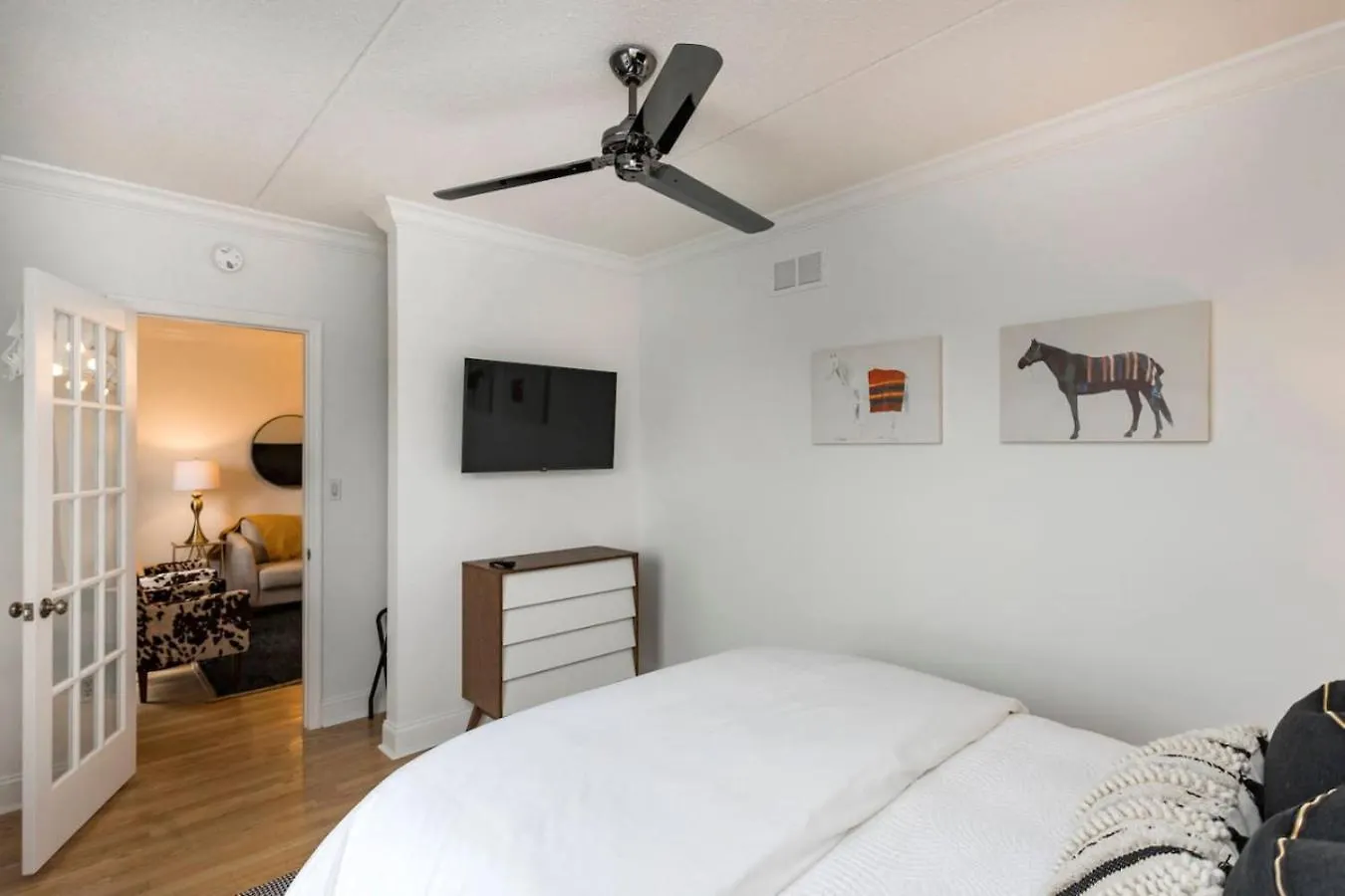 Apartman Two Condos On Music Row That Sleeps 14 With Pool And Parking Nashville