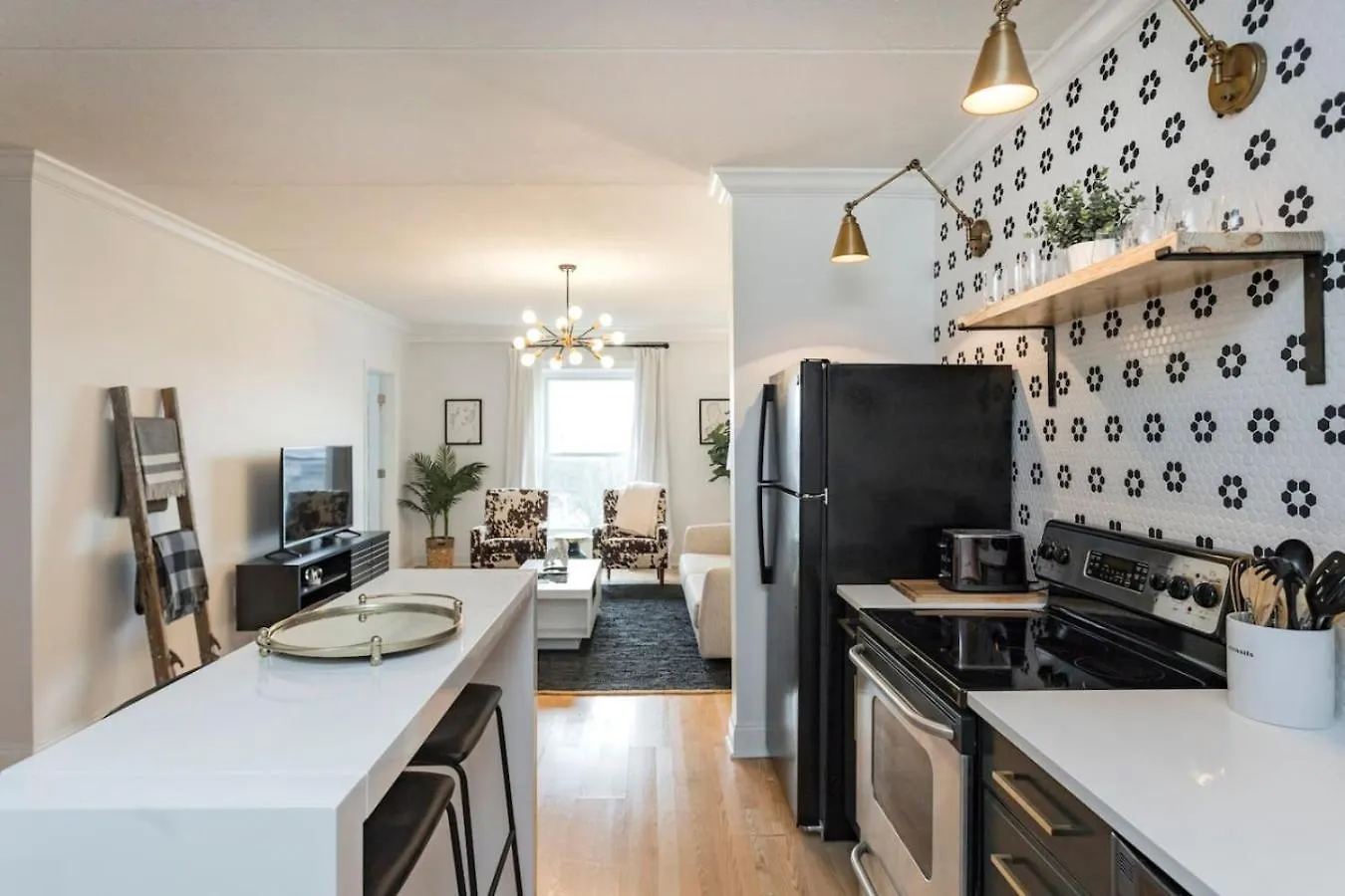 Two Condos On Music Row That Sleeps 14 With Pool And Parking Nashville Apartman