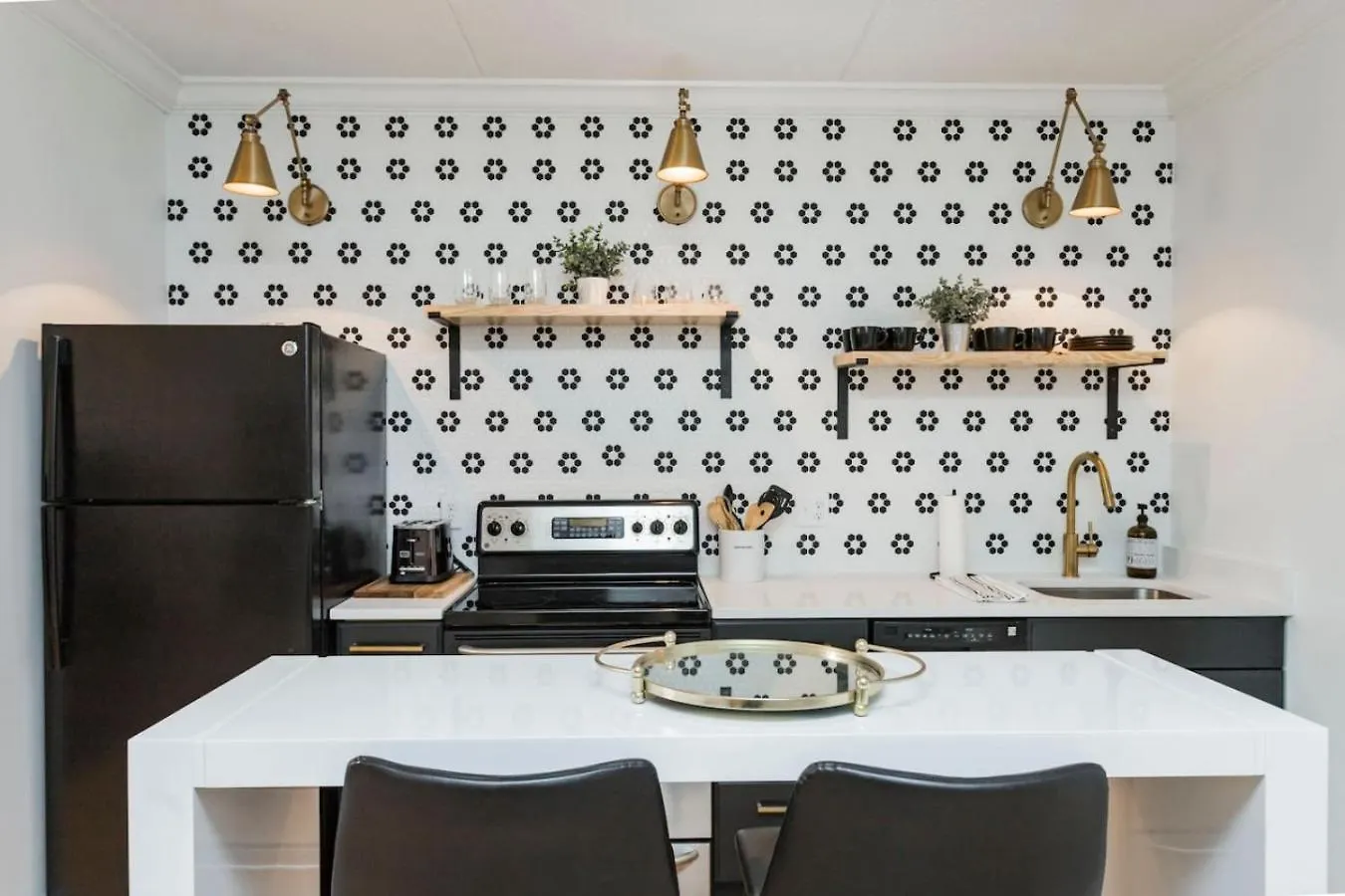 Apartman Two Condos On Music Row That Sleeps 14 With Pool And Parking Nashville
